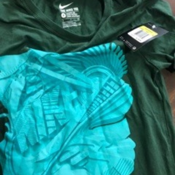 nike top - Picture 3 of 3